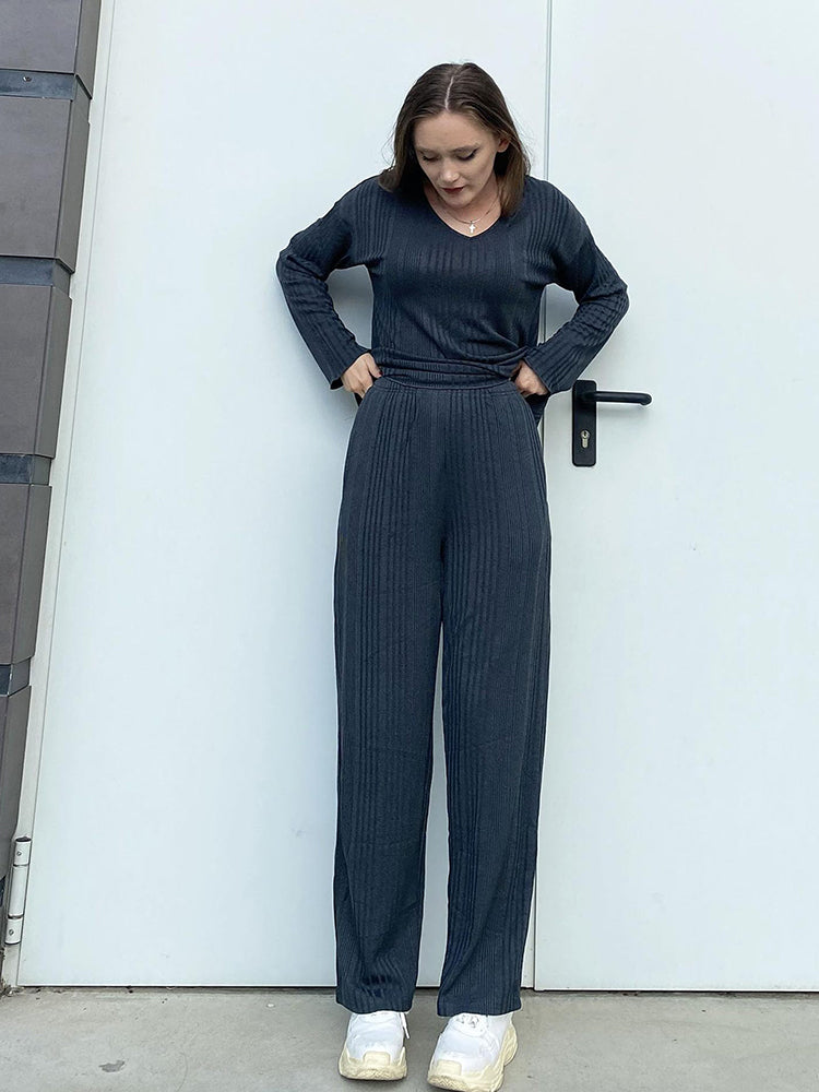 Ribbed Knit Lounge Set with V-Neck for Women