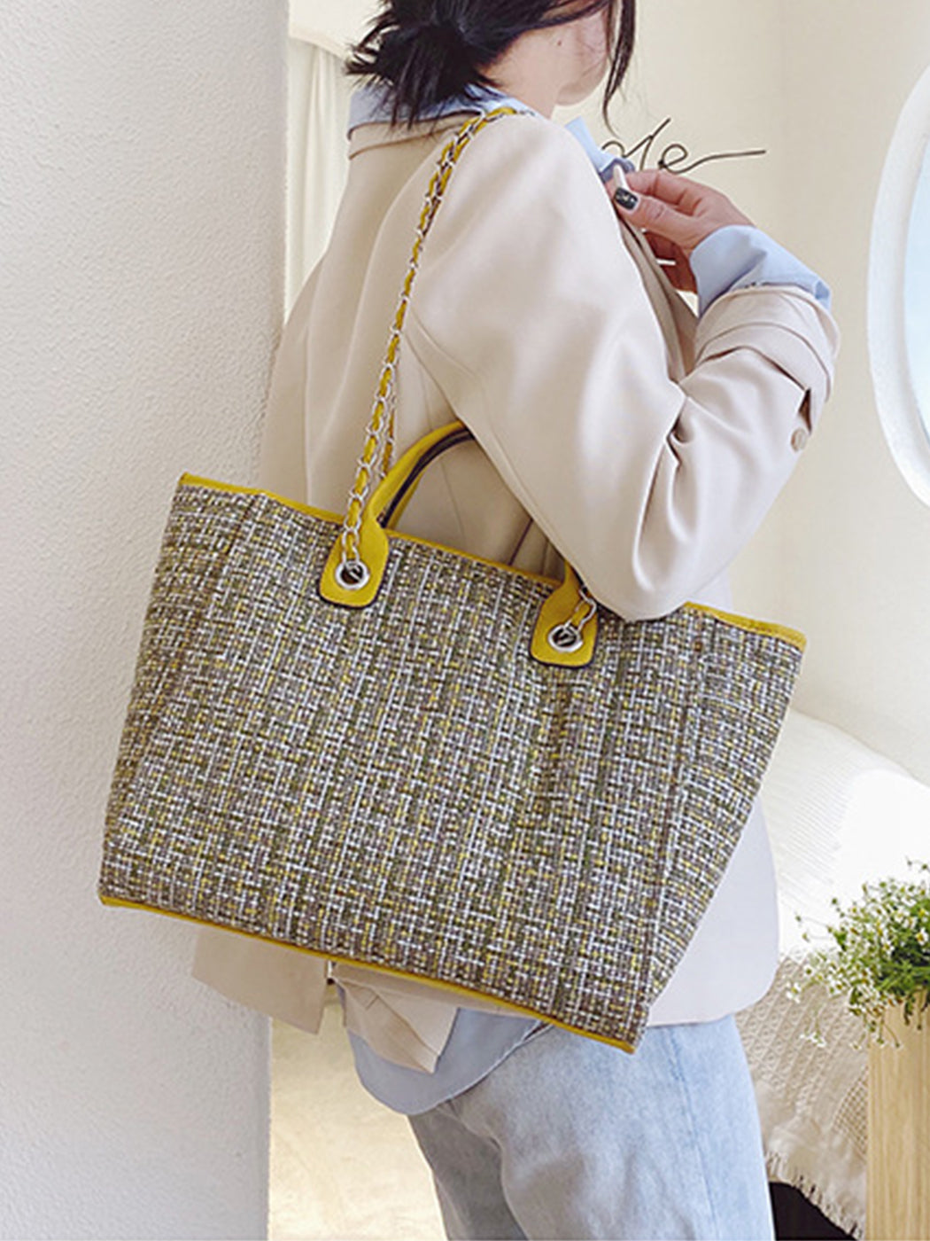 Chic Tweed Chain Tote Bag
